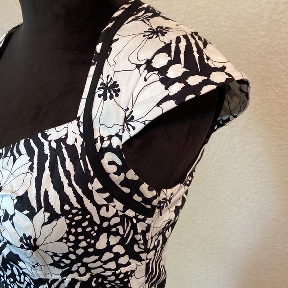 Spense Dress - Picture 4 of 9